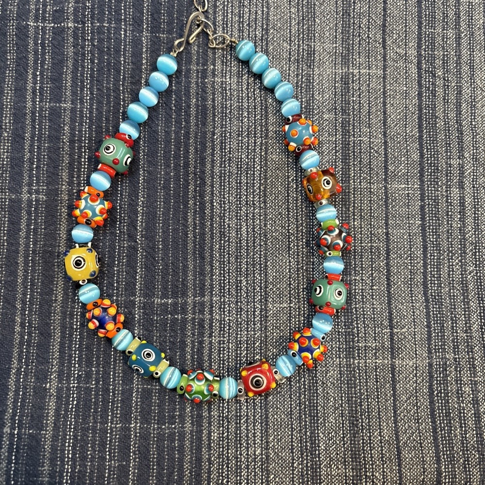 Blue Rainbow Glas Bead Shocker Necklace 3d Textured